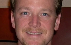 TITLE: Robert Duncan McNeill Reflects On Tom Paris