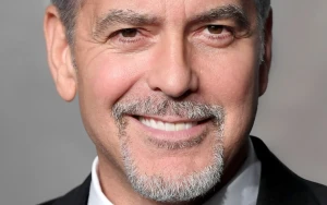 George Clooney and Noah Wyle Reconnect at Movie Awards Event