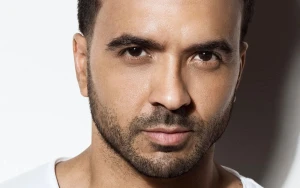 Luis Fonsi and Feid Team Up for Salsa Hit 'Cambiaré' Debut