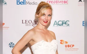 Carrie Anne Fleming, Known for iZombie and Supernatural, Dies at 51