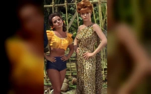 Veteran Actress Marcia Ann Burrs, Hallmark’s Mrs. Claus, Dies at 85