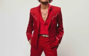 Bruno Mars Hits Latin Charts Strong with Spanish Single Lo Arriesgo Todo