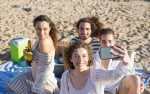 Making Real Friends While Traveling Solo Long Term