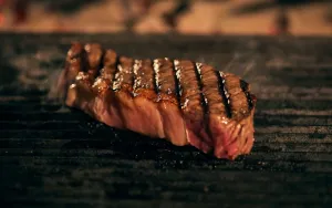 Cooking Medium-Rare Steak Without a Thermometer