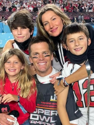 Tom Brady Trolls Himself in Thanksgiving Video Without Gisele Bundchen and Their Kids