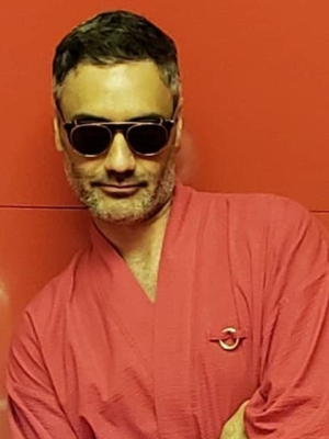 Taika Waititi Explains Why It's Very Hard to Find Non-Binary Actor for His New Movie
