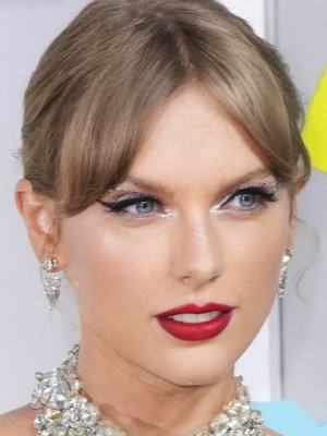 Taylor Swift Appears to Reveal Reasons Behind Split From Joe Alwyn in New Song 