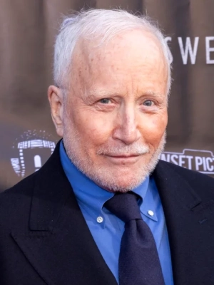 Richard Dreyfuss' 'Offensive' Rant at 'Jaws' Screening Sparks Outrage, Forces Theater to Apologize