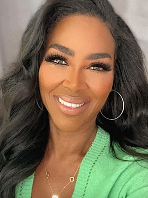 Kenya Moore Allegedly Leaks 'RHOA' Co-Star Brittany Eady's Explicit Pics at Public Event