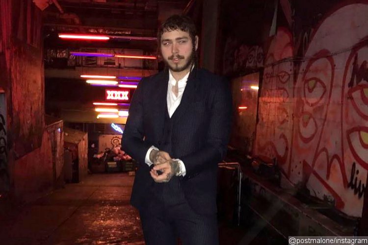 Video: Post Malone Covers Elvis Presley's 'That's All Right' During Surprise Performance