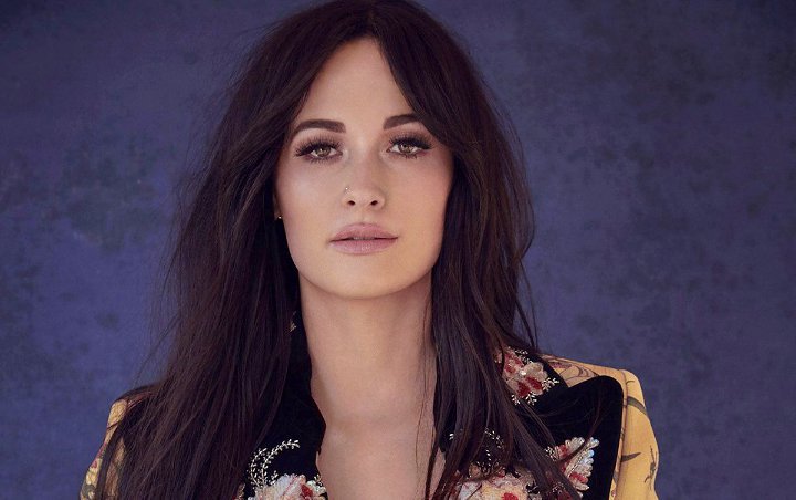 CMA Awards 2018: Kacey Musgraves Beats Out Male Competitors to Win Album of the Year