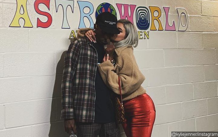 Travis Scott and Kylie Jenner Flaunt Major PDAs Onstage at NYC Show