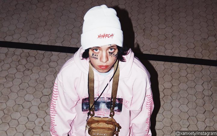 Lil Xan Cuddles Up to Girlfriend While Enjoying Spa in New Instagram Pic