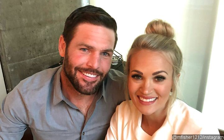 Carrie Underwood's Husband All Smiles in Announcing U.S. Citizenship 