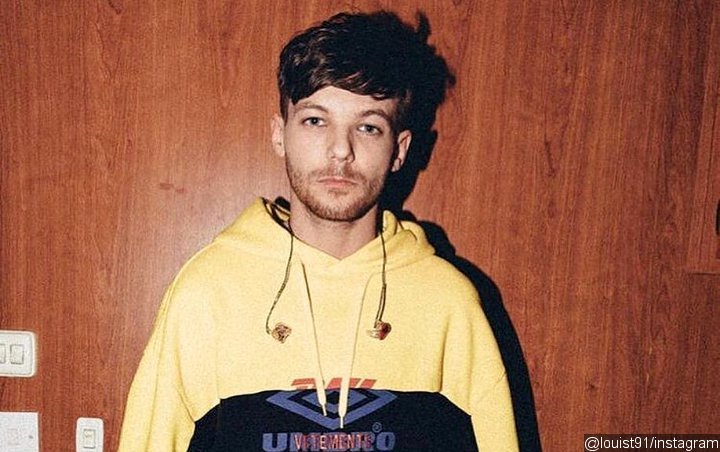 Louis Tomlinson Goes on Go-Kart Outing With Twin Sisters to Celebrate Their Birthday 