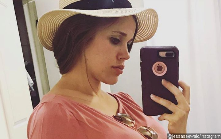 Jessa Duggar Delivers Baby No. 3 on Couch, Is Rushed to Hospital