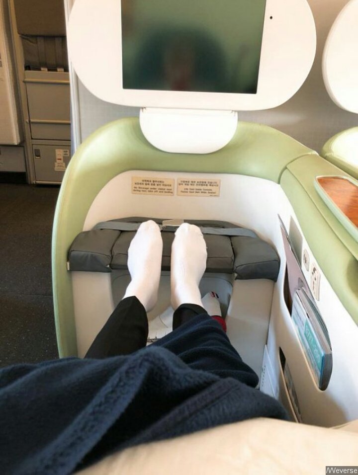 Jin Posted Photo of His Legs on Weverse