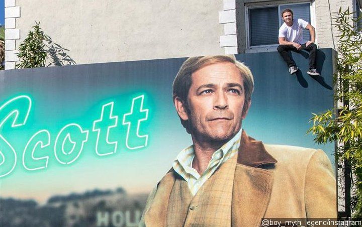 Luke Perry's Son Scales 'Once Upon a Time in Hollywood' Billboard Ahead of L.A. Premiere