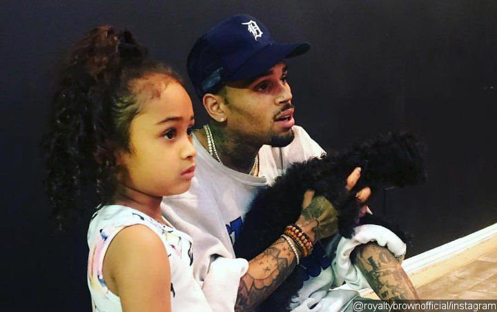 Chris Brown's Daughter Royalty Looks So Grown Up in Pic From Her First Day of School