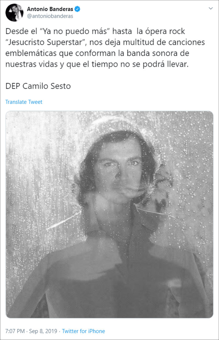 Antonio Banderas Pays Tribute to Camilo Sesto