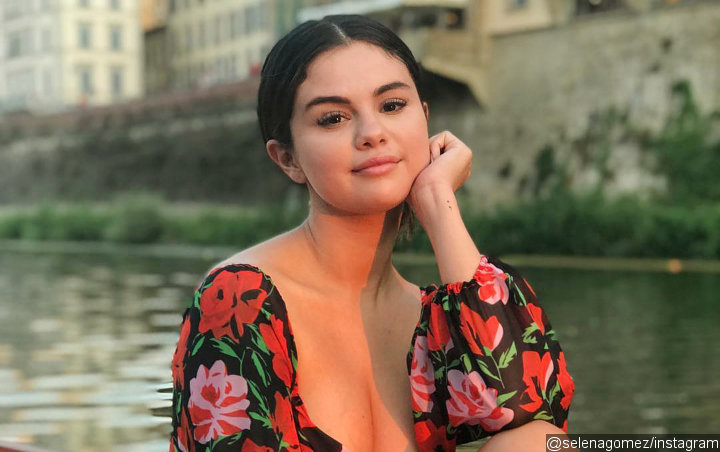 Selena Gomez Makes Surprise Visit to Old Middle School for New Documentary