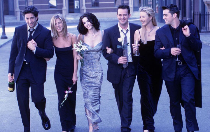  'Friends' Cast Members Celebrate 25th Anniversary With Early Social Media Tribute