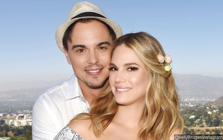 Kelly Kruger Describes Birth of First Child With Darin Brooks 'Surreal'