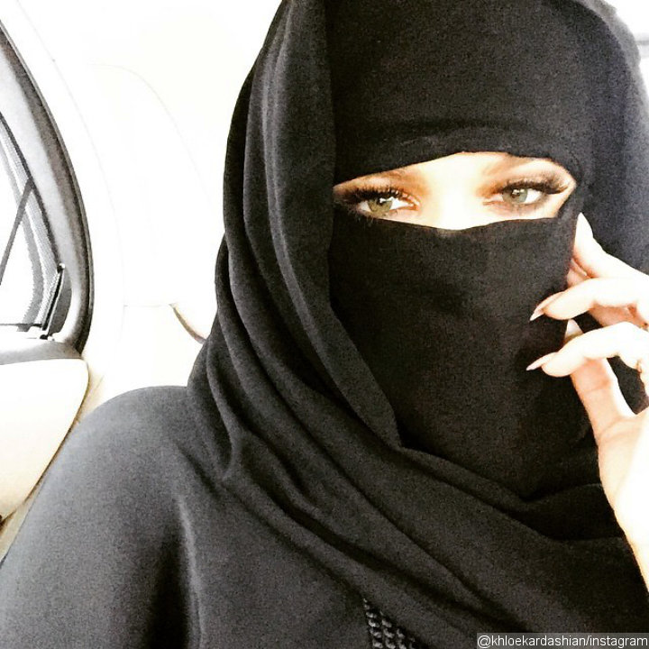 Khloe Kardashian Wears a Niqab