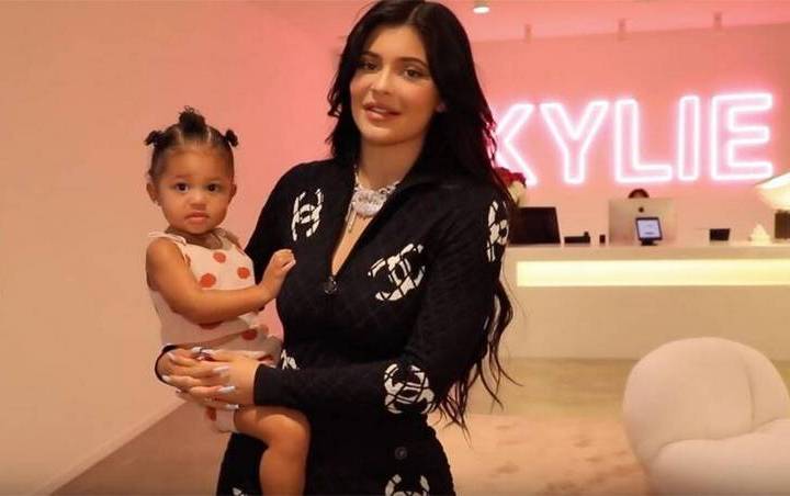 Video: Kylie Jenner Wakes Stormi Up From Her Nap While Giving a Tour of Her Pink Office