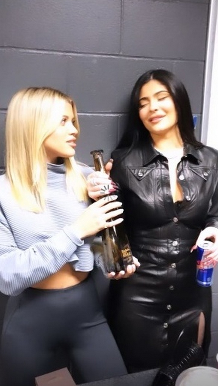 Kylie Jenner parties with Sofia Richie