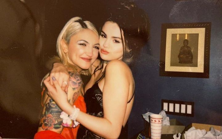 Selena Gomez and Julia Michaels Get Matching Tattoos Backstage
