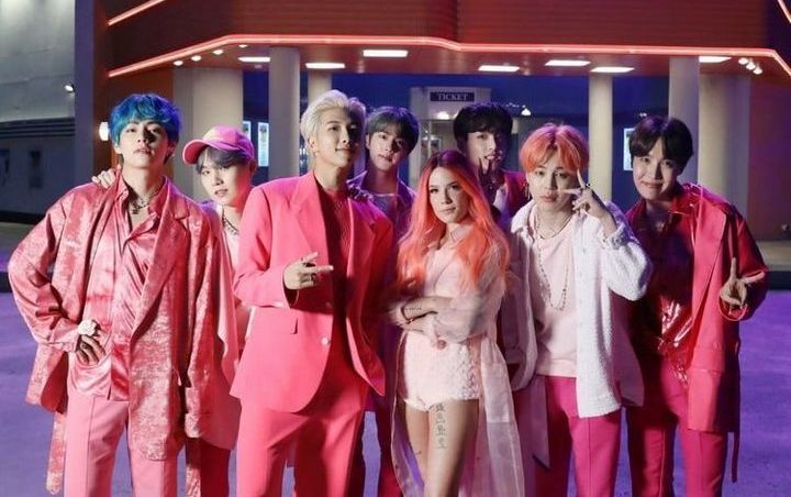 Halsey Gets 'Sparkly' Christmas Gift From BTS