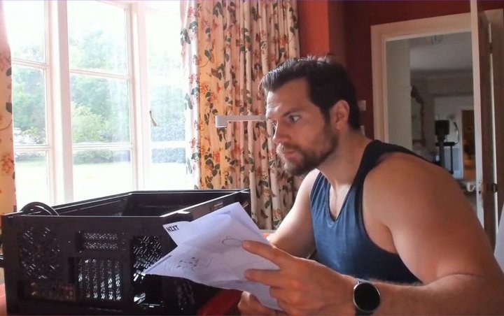 Watch: Henry Cavill Builds His Own 'Superman Gaming PC'