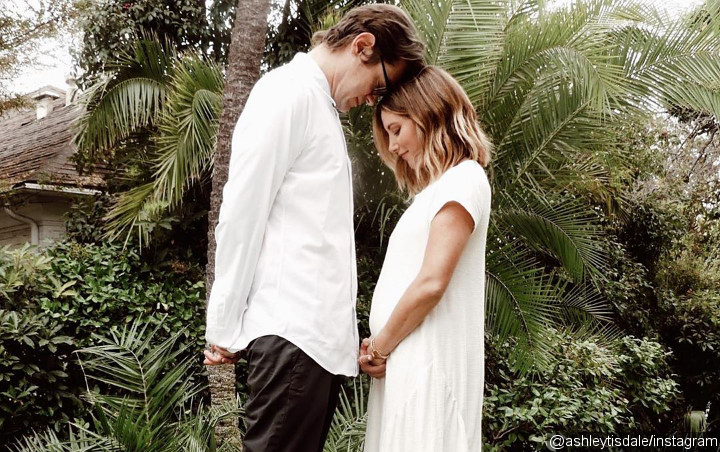 Ashley Tisdale Reveals 1st Pregnancy With Baby Bump Pictures