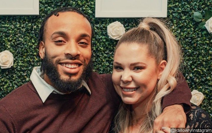 'Teen Mom 2' Star Kailyn Lowry Breaks Down in Tears Confirming Pregnancy With 'Toxic' Ex Chris Lopez