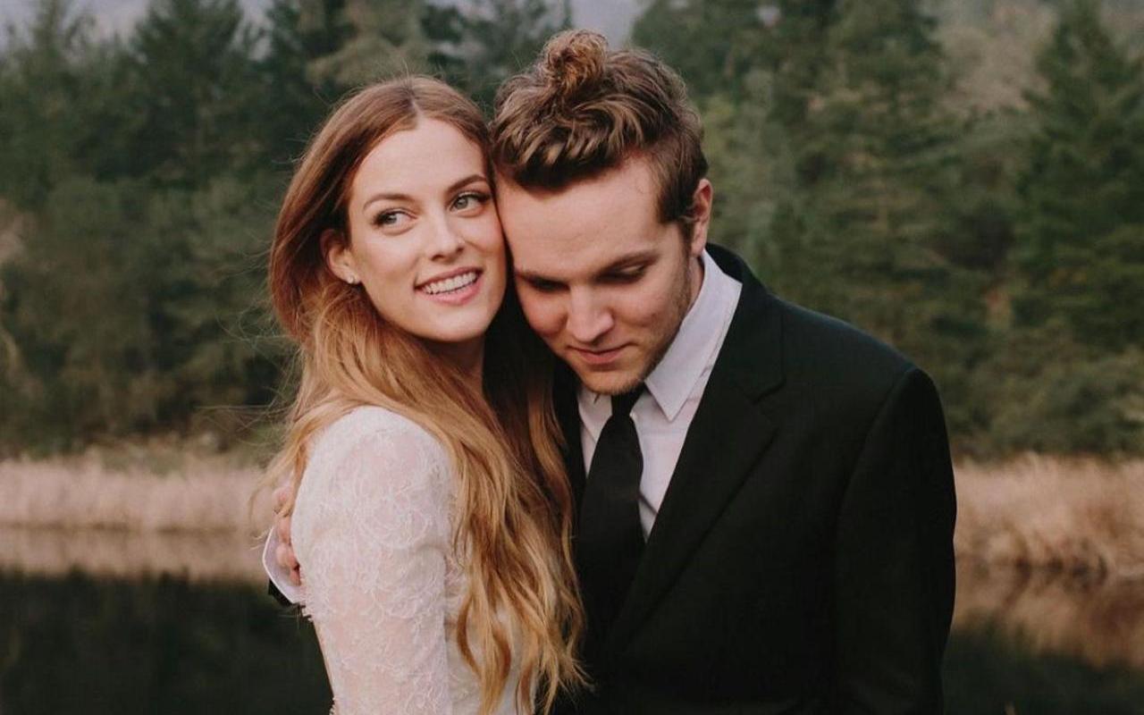 Riley Keough in Pain as She Spends First Christmas Without Brother Benjamin After His Suicide