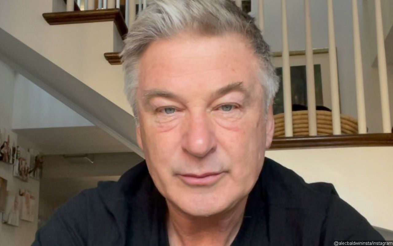 Alec Baldwin Likens Twitter to 'Party Where Everyone Is Screaming' as He Bids Goodbye
