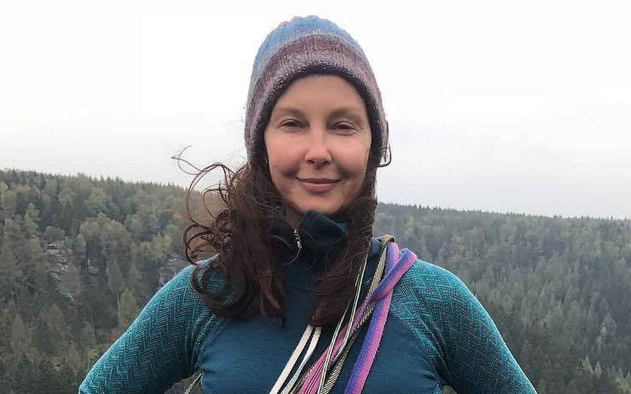 Ashley Judd in ICU With Serious Injuries After Nearly Losing Her Leg Following Rainforest Fall