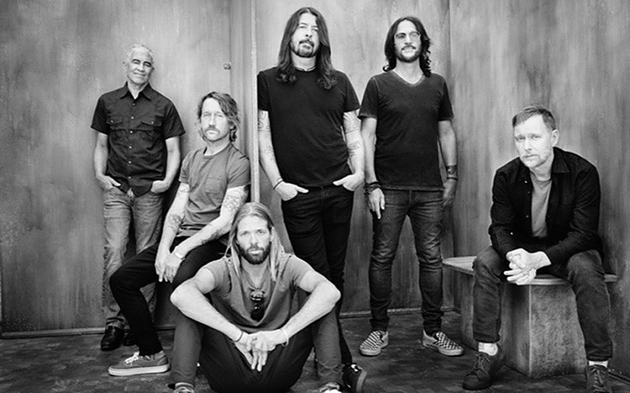 Foo Fighters Top U.K. Albums Chart With 'Medicine at Midnight'