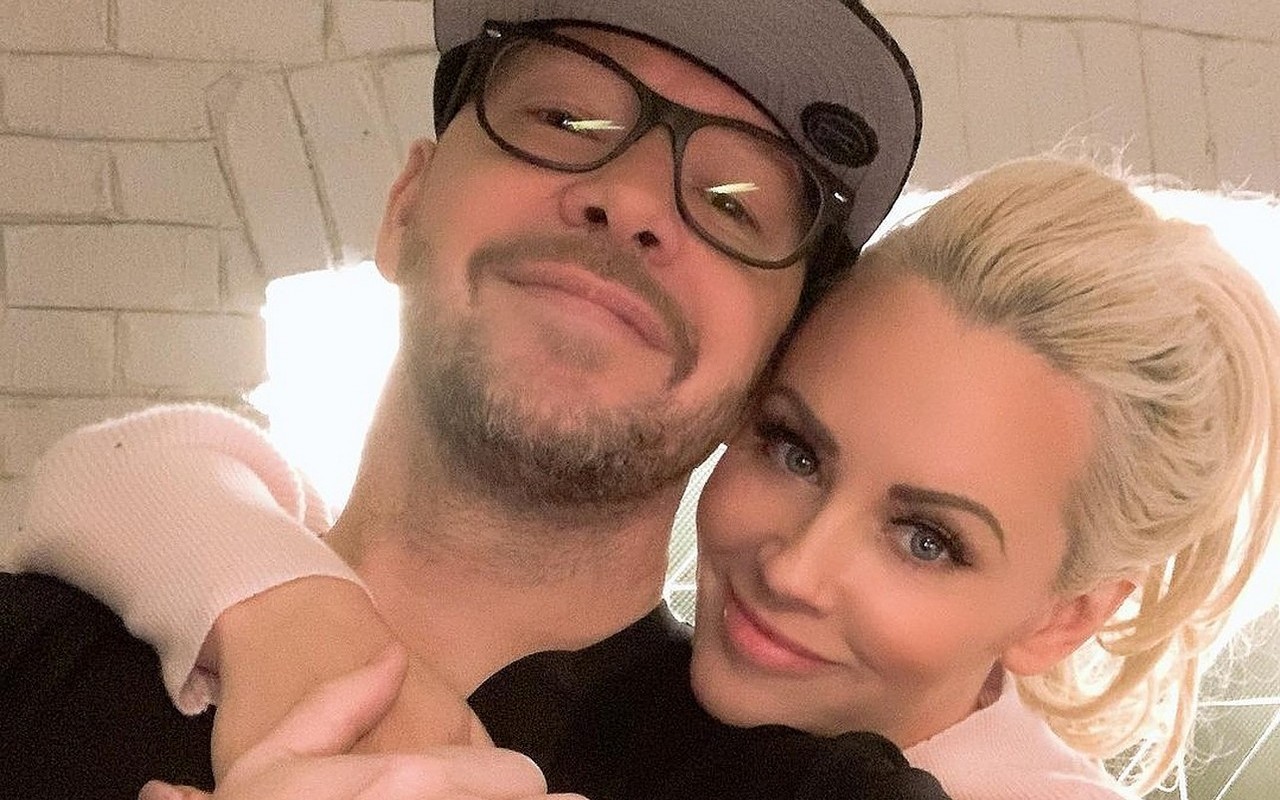 Jenny McCarthy Scolded Husband Donnie Wahlberg After He's Unveiled as 'The Masked Singer' Contestant