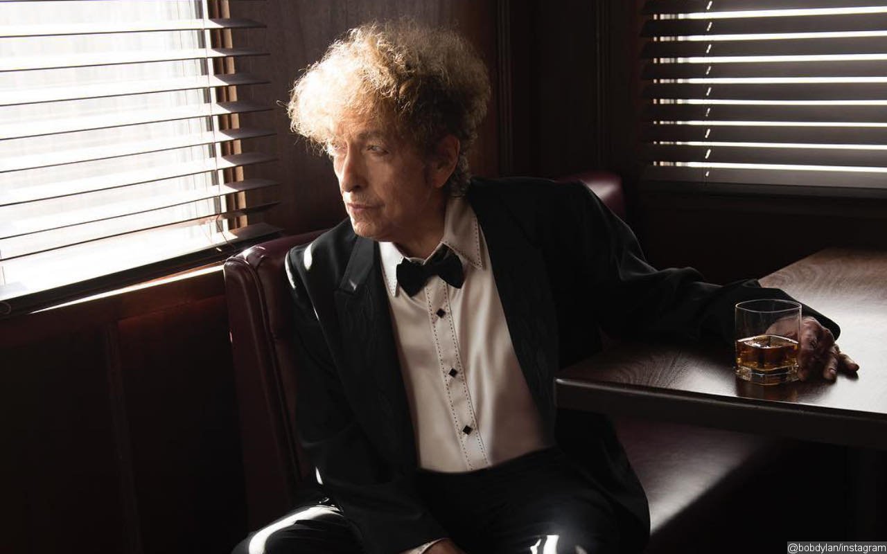 Bob Dylan Celebrated by Fans Around the Globe on His 80th Birthday