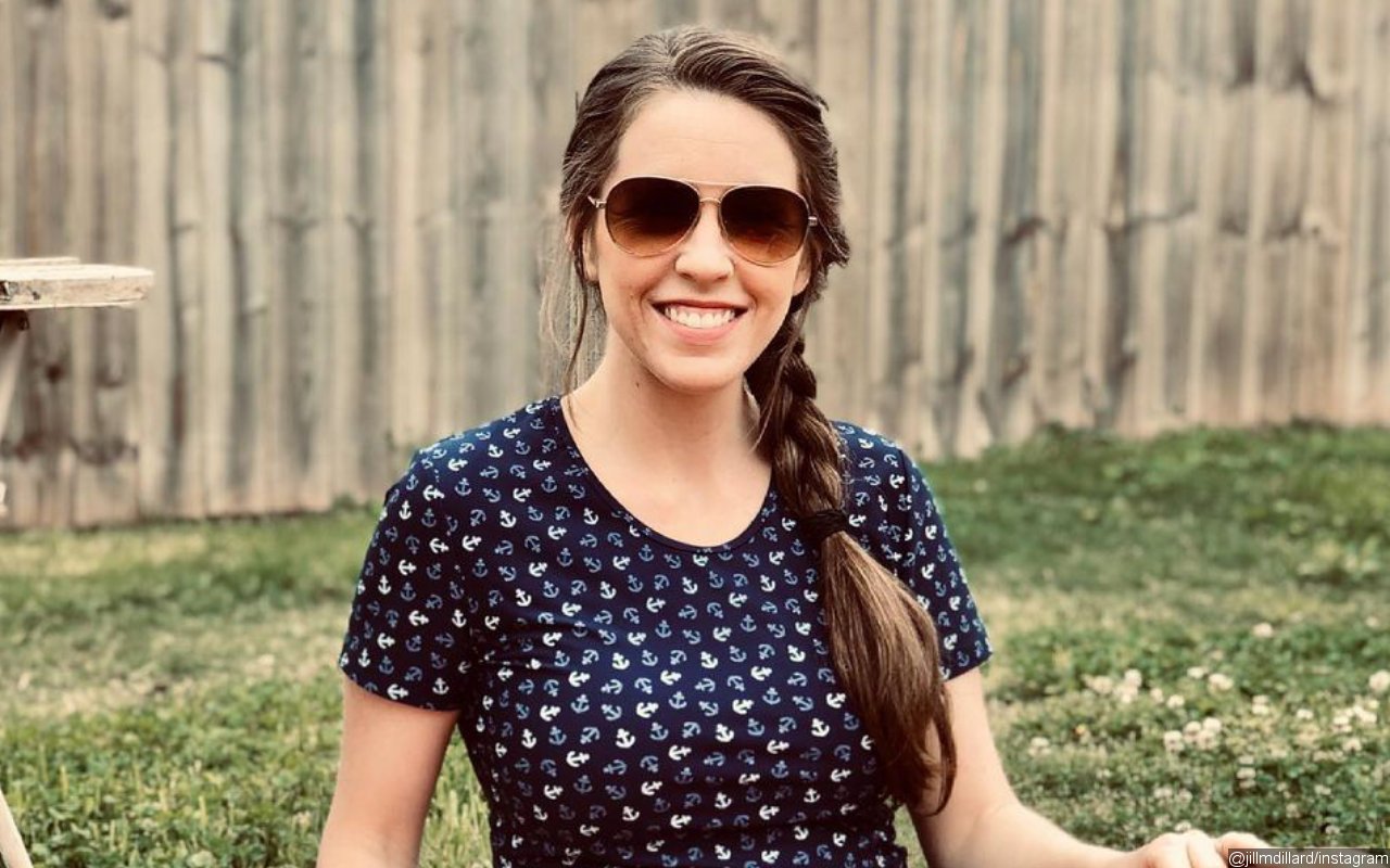 Jill Duggar Tells People to 'Chill' as She Feeds Her Dog With Breast Milk