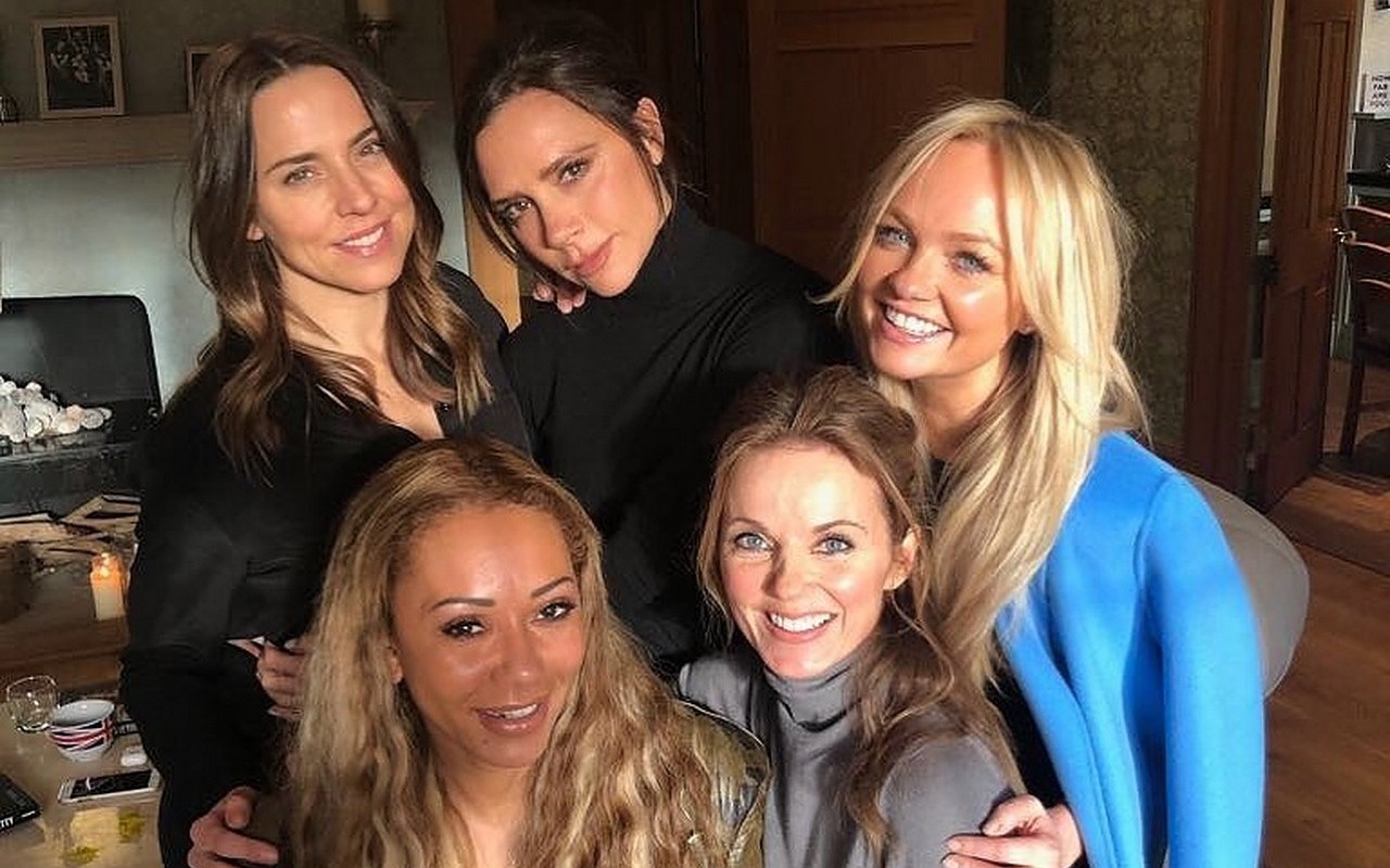 Victoria Beckham Recruits Spice Girls to Promote Pride Month T-Shirt