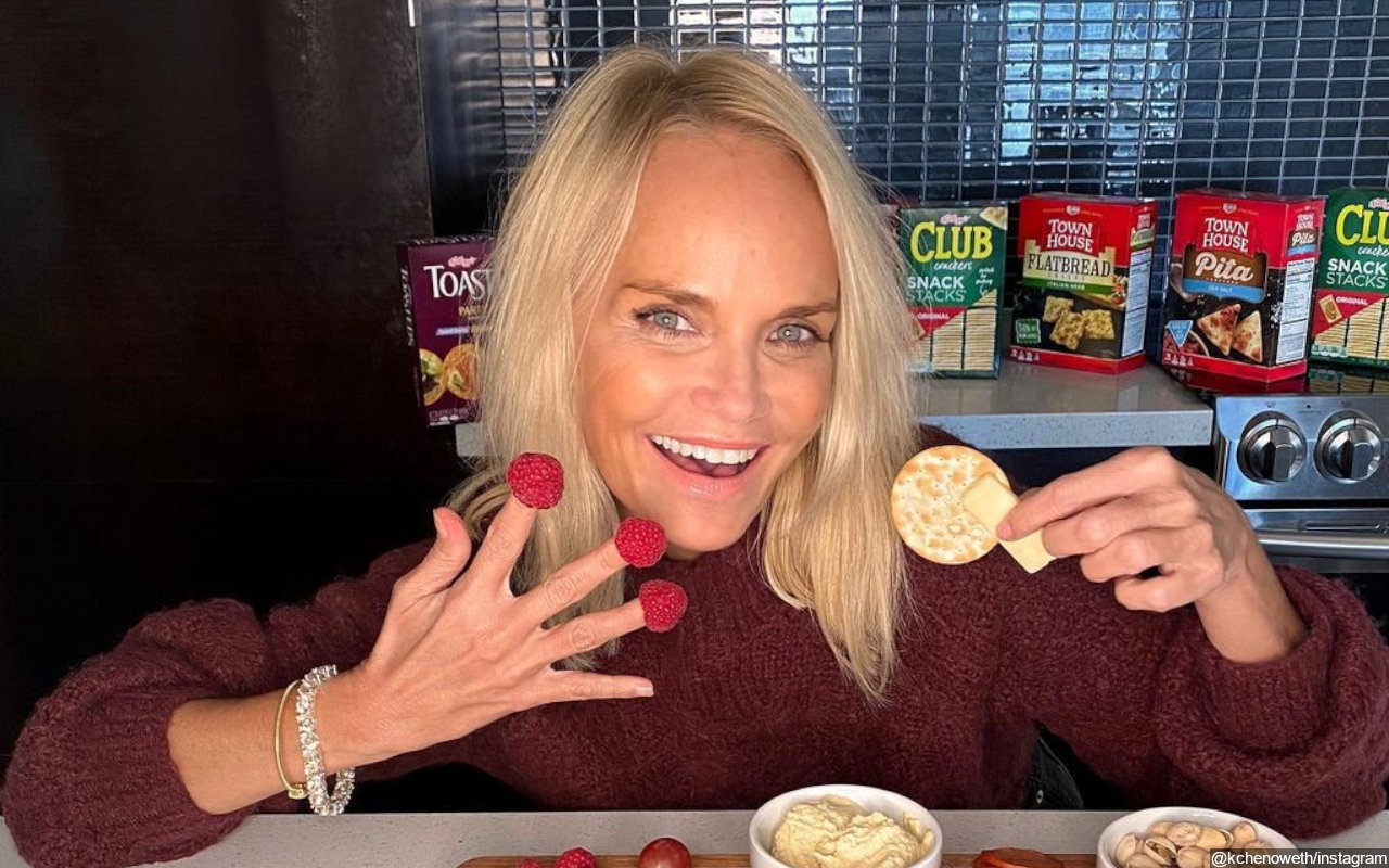 Kristin Chenoweth Relies on Extra Oxygen for First Post-COVID Concert