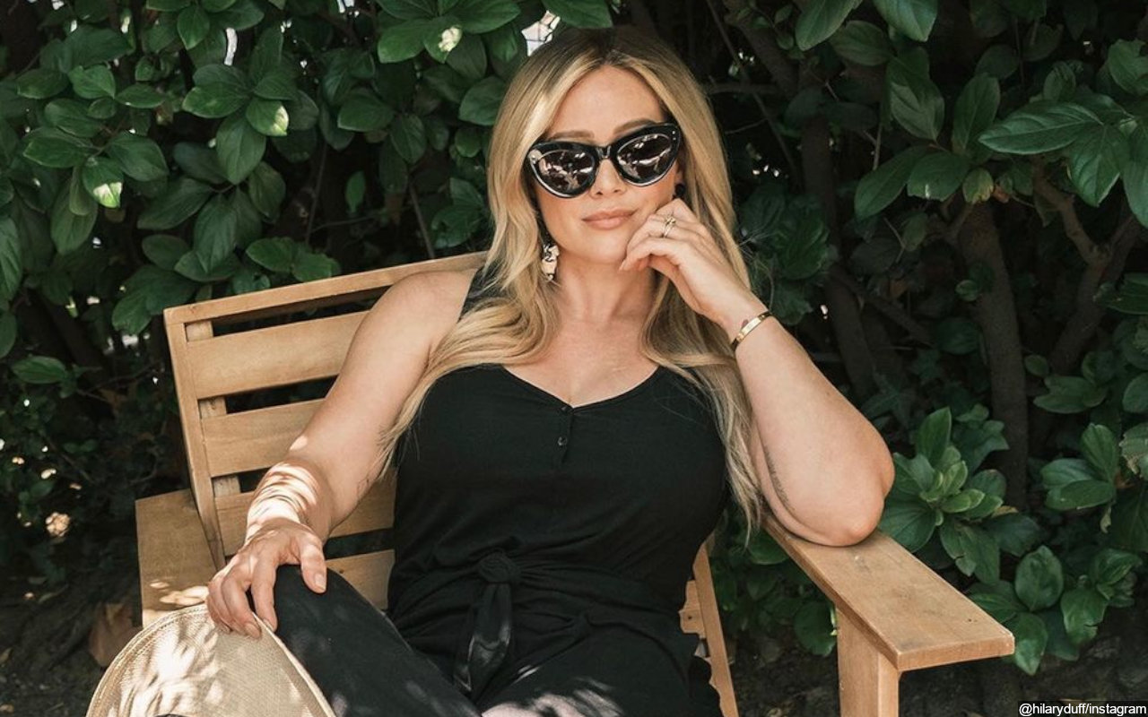 Hilary Duff Posts Close-Up Look at Home Birth 