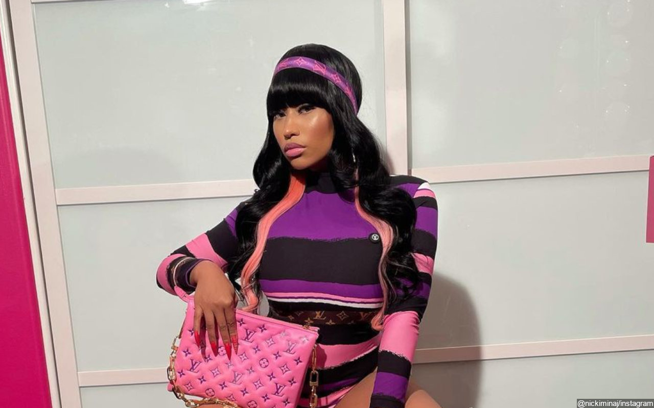 Nicki Minaj Seeks to Reward Mall Security for Letting Her Fan Perform 'Whole Lotta Money'