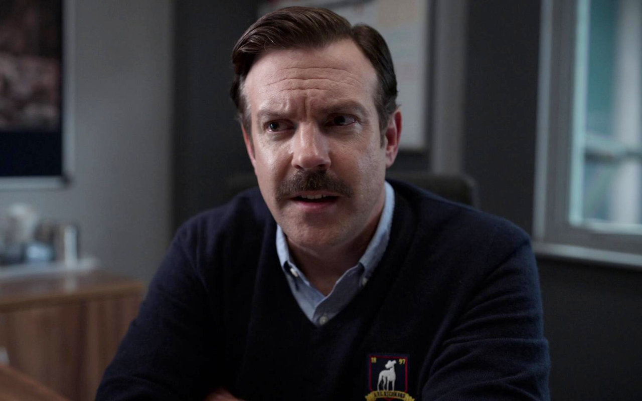 Jason Sudeikis Reunites With High School Basketball Coach Who Inspires 'Ted Lasso'