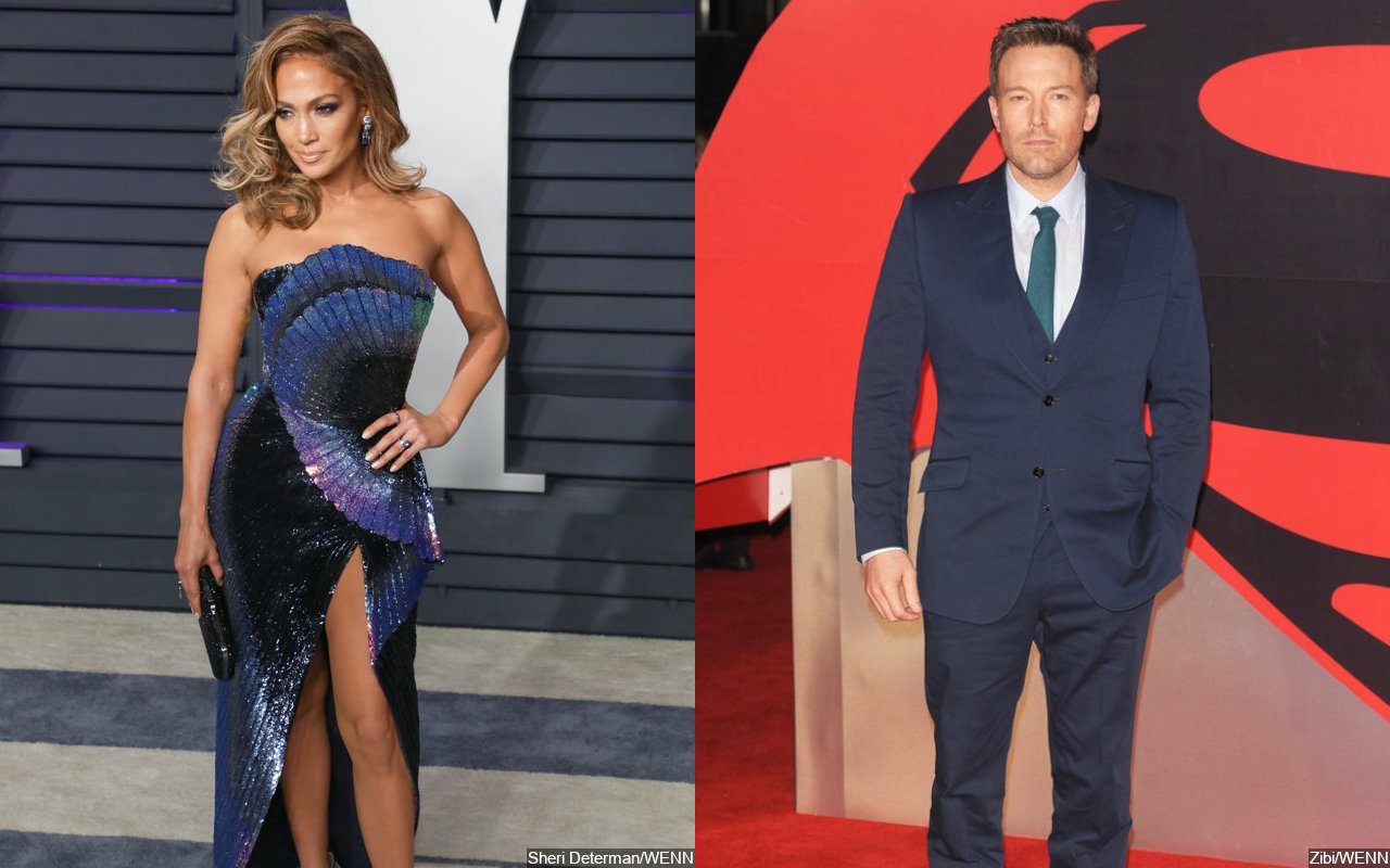 Jennifer Lopez Confirms Ben Affleck Romance With Steamy Instagram Photo  