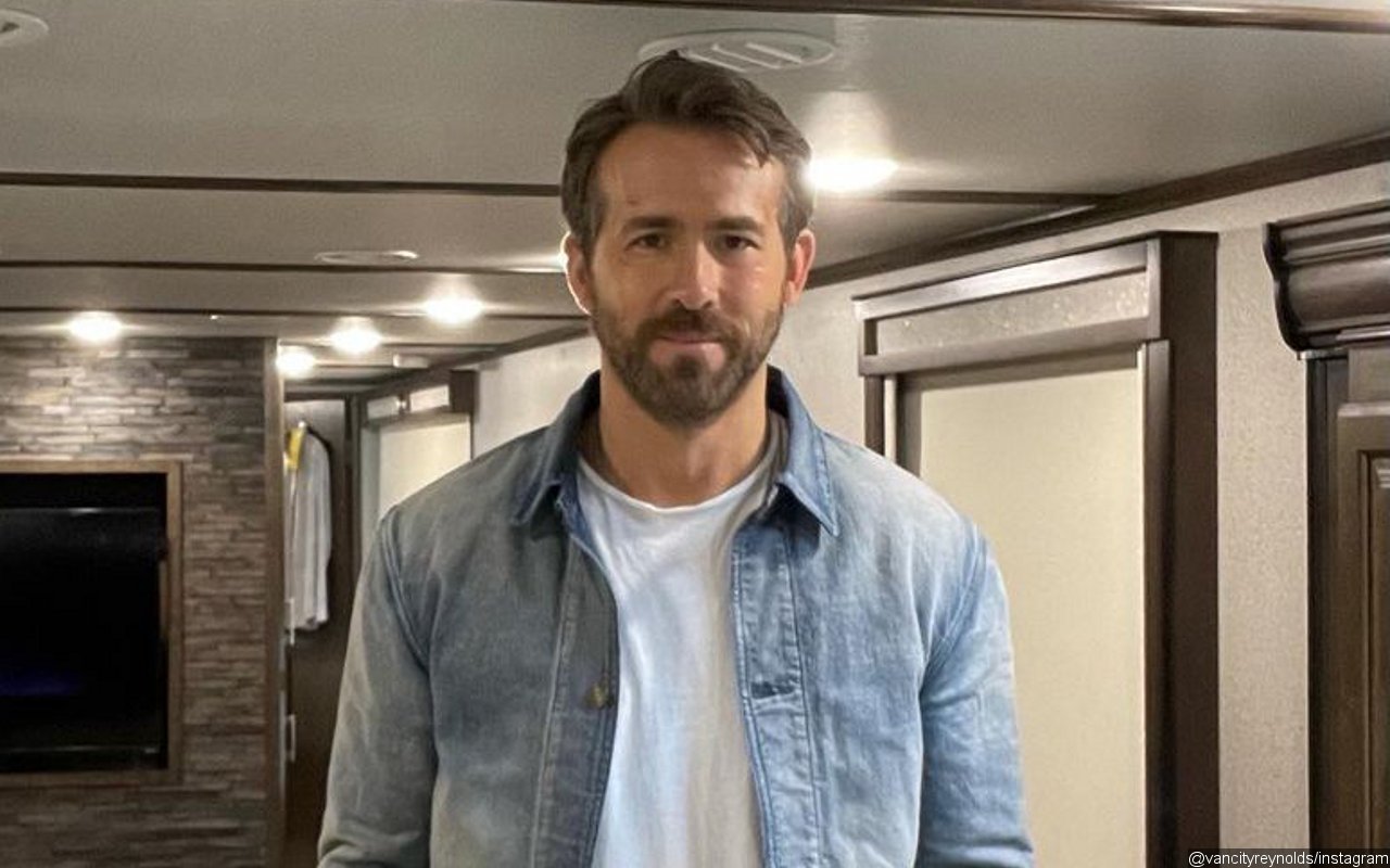 'Ted Lasso' Bosses Send Cookies to Ryan Reynolds After 'Legal Threat' Over Wrexham AFC Joke