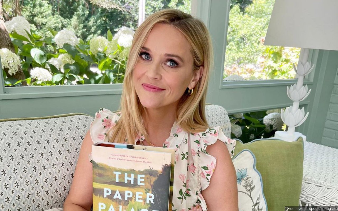 Reese Witherspoon 'Delirious' Due to Lack of Support During Early Motherhood